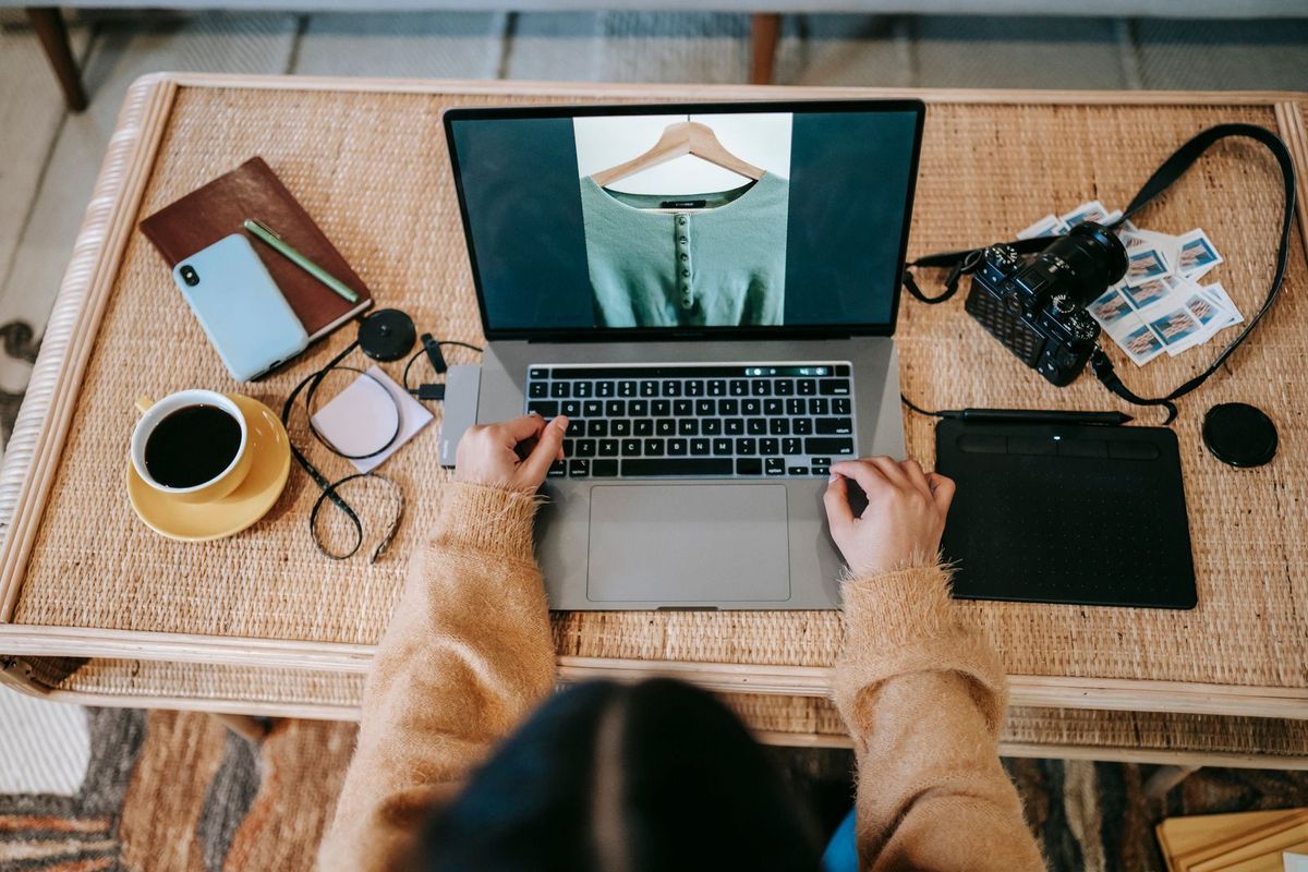 When Your Gallery Host Dies: Why Client Delivery Links Are Not an Archive